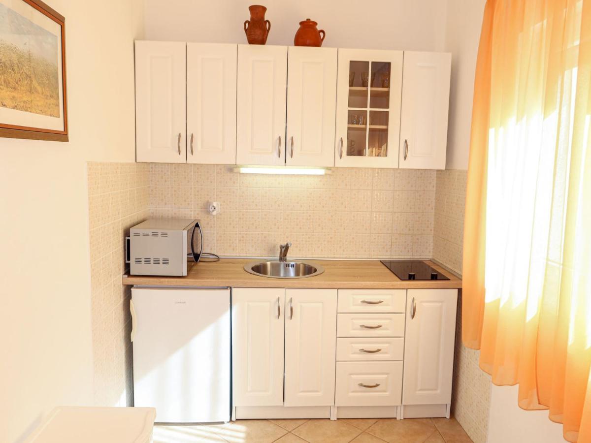 Holiday Home Ive By Interhome ペトルチャネ エクステリア 写真