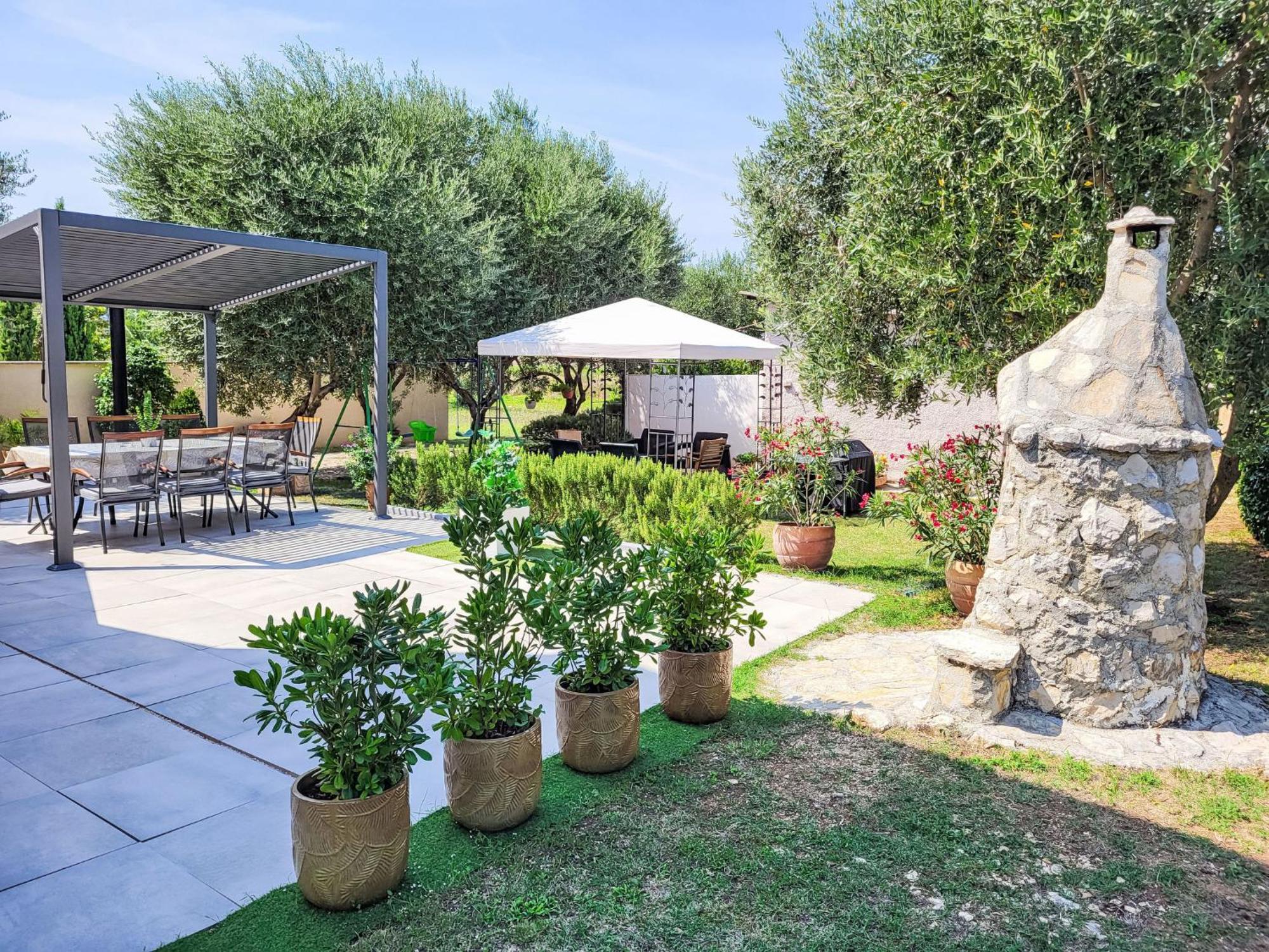 Holiday Home Ive By Interhome ペトルチャネ エクステリア 写真