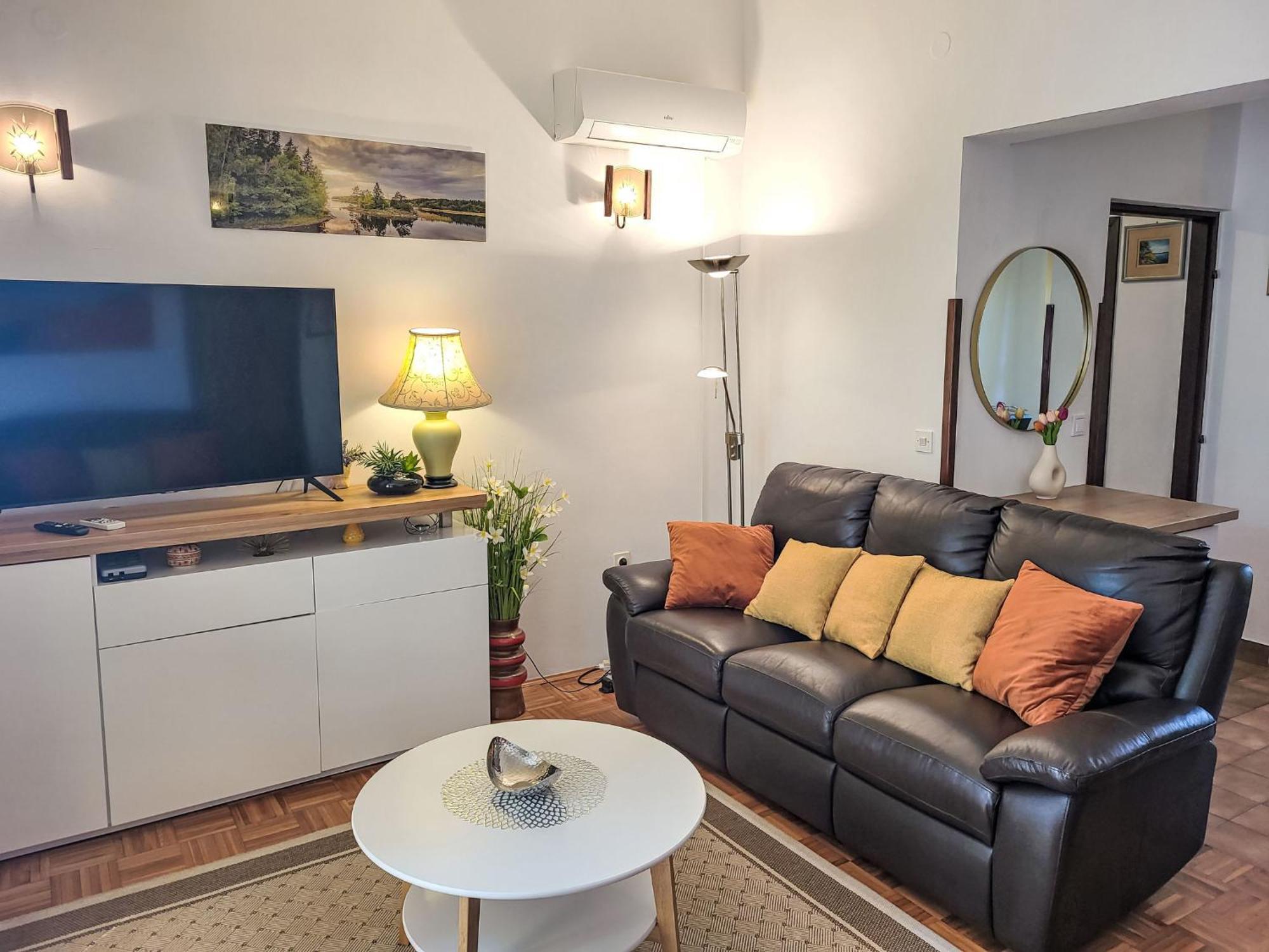 Holiday Home Ive By Interhome ペトルチャネ エクステリア 写真