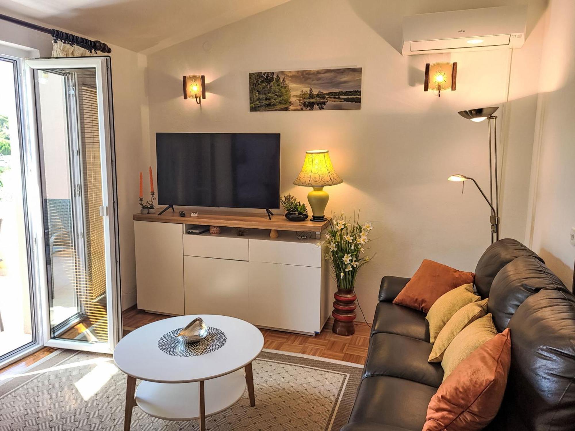 Holiday Home Ive By Interhome ペトルチャネ エクステリア 写真