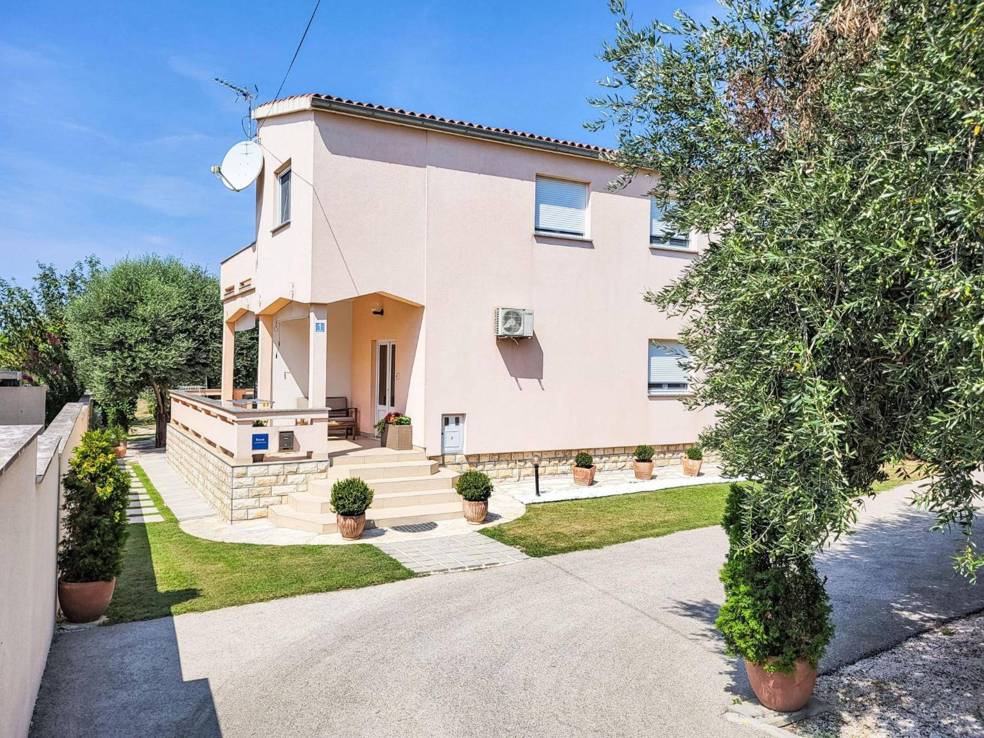 Holiday Home Ive By Interhome ペトルチャネ エクステリア 写真